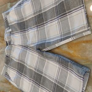 Ocean Current shorts. Size 36